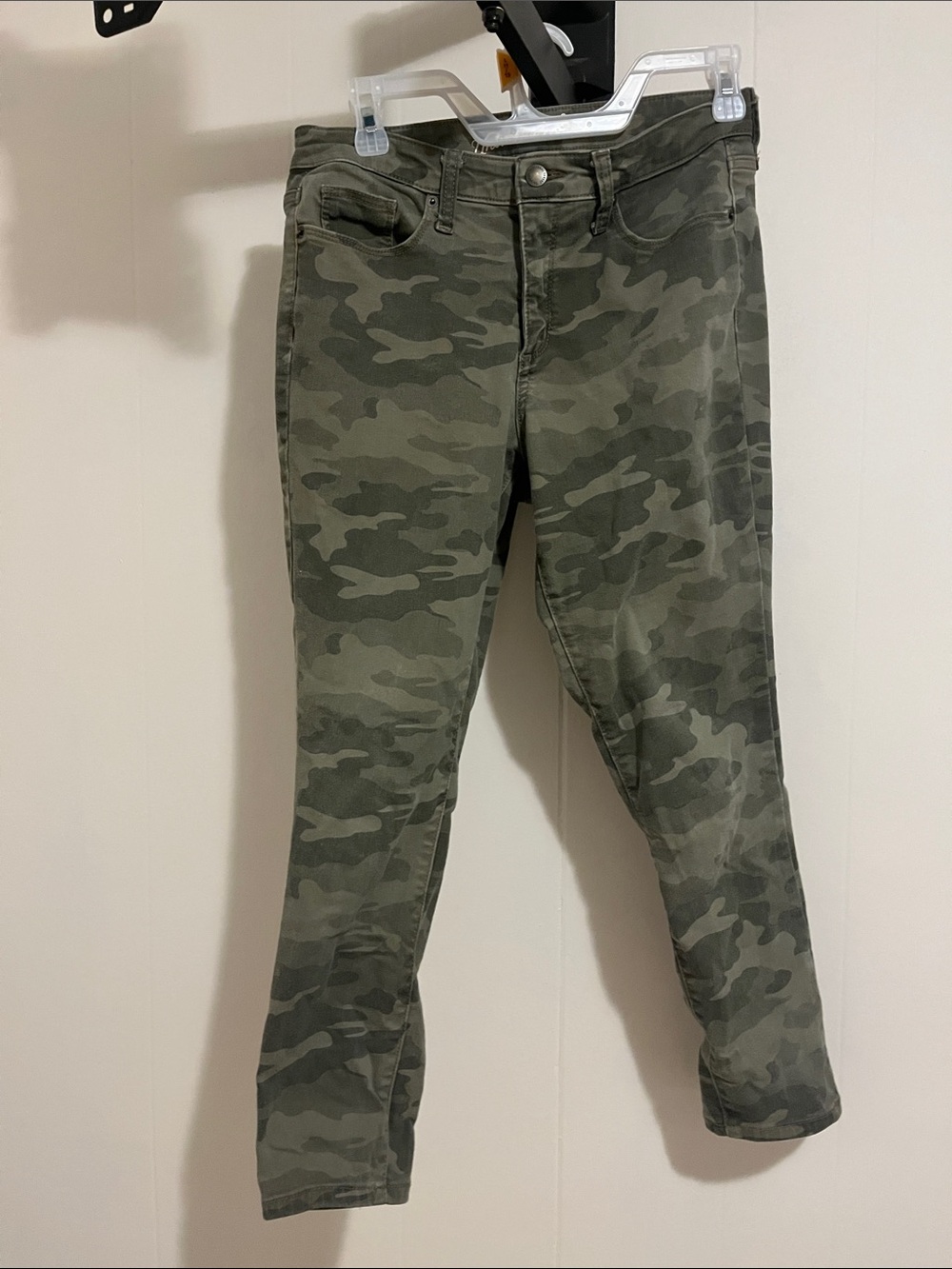 Universal Thread Olive Camo Skinny Jeans